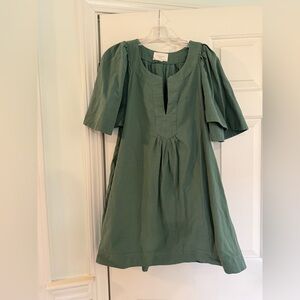 Pomander Place Green Short Sleeve Dress